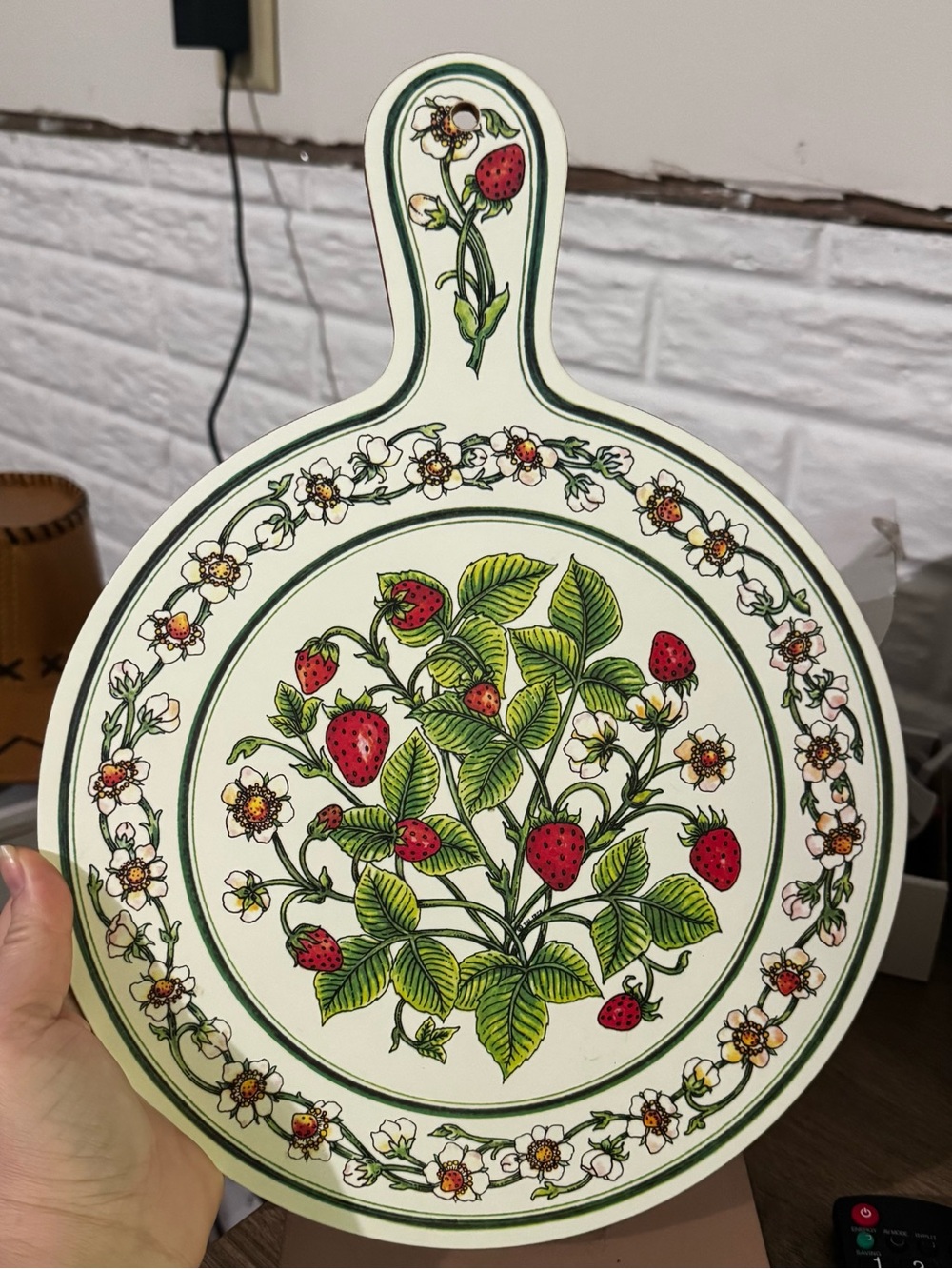 Vintage Cloverleaf Strawberry Melamine Chopping Board Cutting Fruit Kitchen